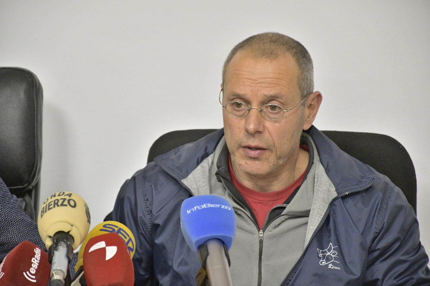 Rueda de prensa Ganaderos Toreno (3) Rueda de prensa Ganaderos Toreno (3)