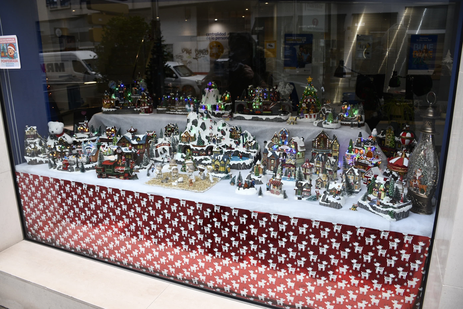 Premio de escaparates de El Centro Mola (1)