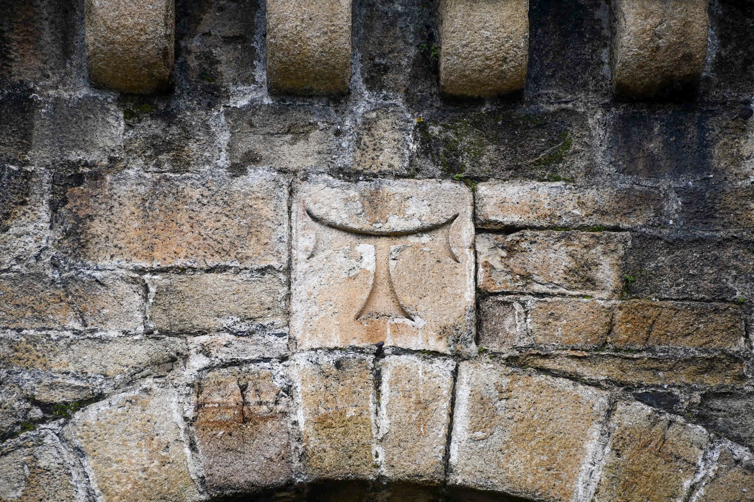 Insignias del Castillo de los Templarios de Ponferrada (1)