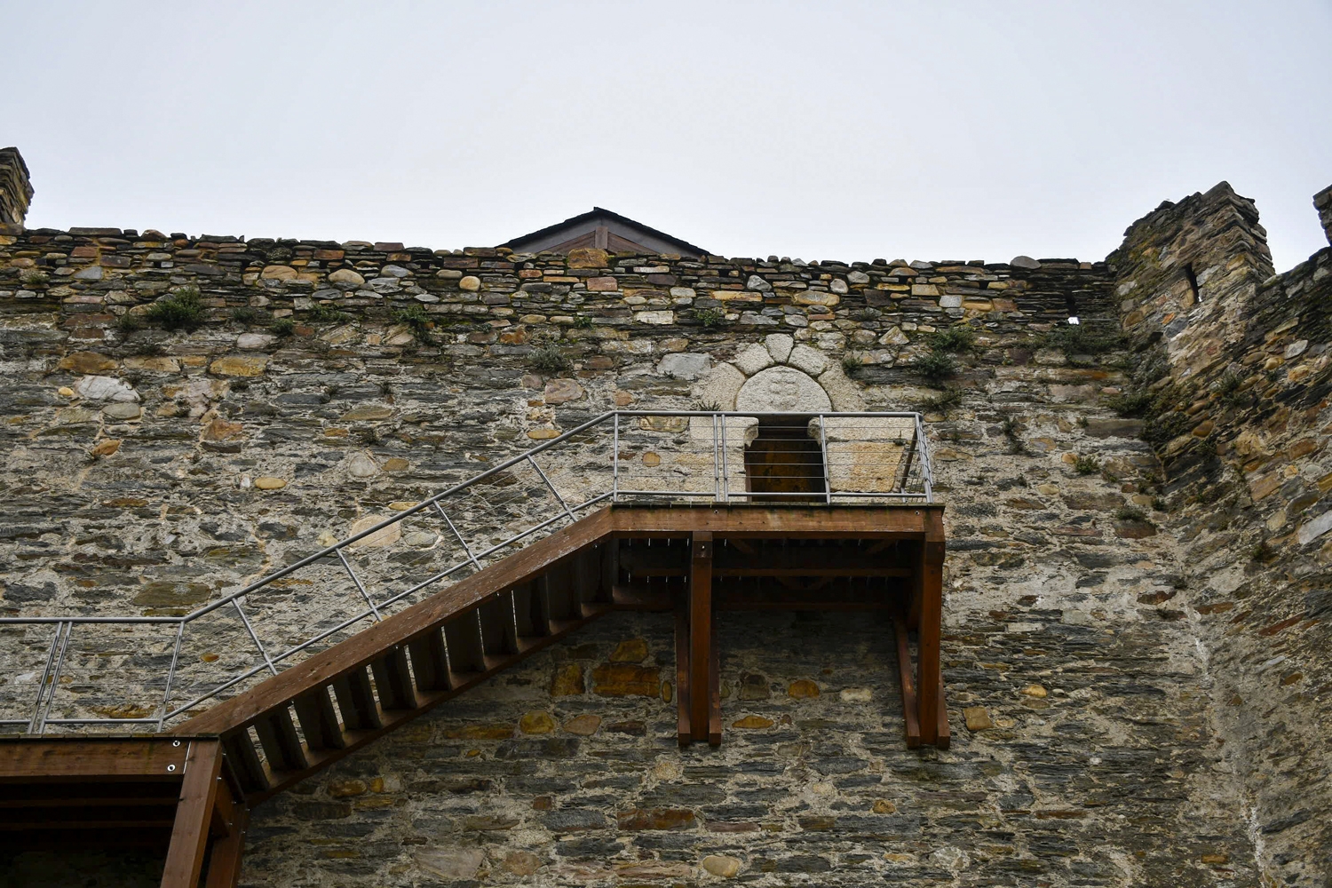 Insignias del Castillo de los Templarios de Ponferrada (16)