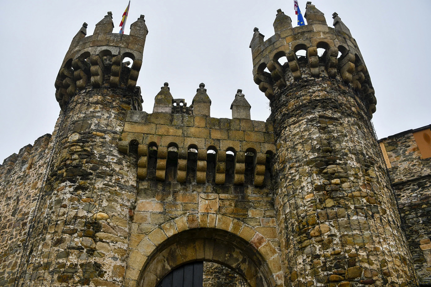 Insignias del Castillo de los Templarios de Ponferrada (20) Insignias del Castillo de los Templarios de Ponferrada (20)