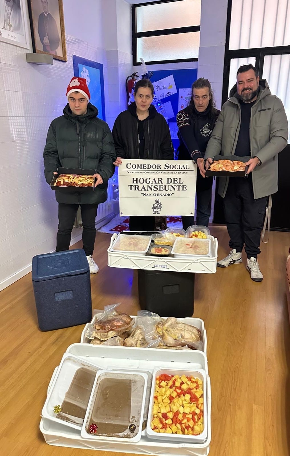 Cat&Rest reparte más de medio centenar de menús solidarios en el Hogar del Transeúnte de Ponferrada