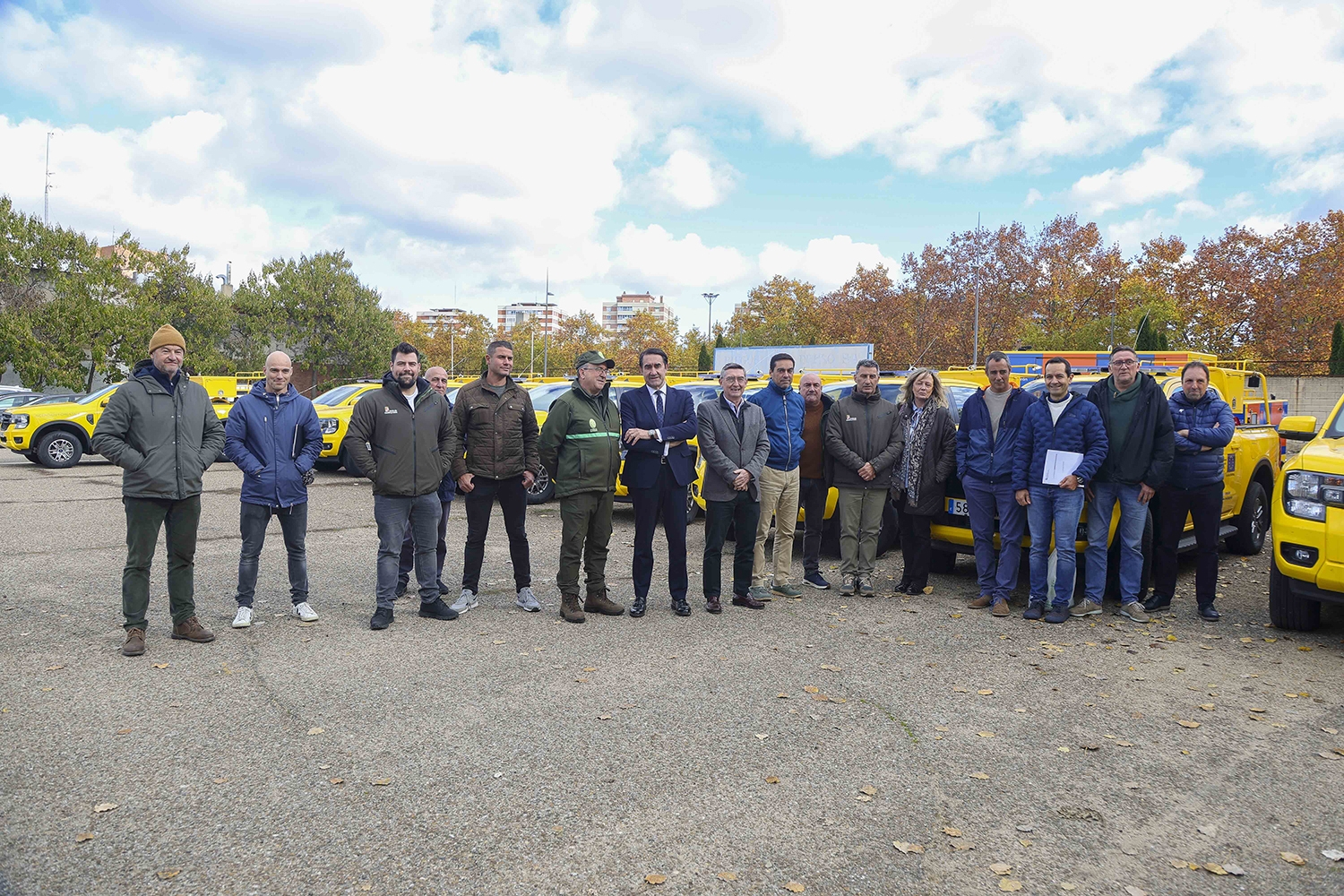 Entrega vehículos 4x4 contra los incendios 4