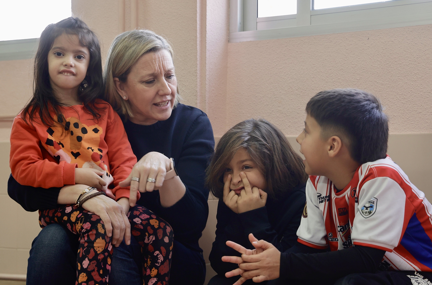 David Arranz. / ICAL . La vicepresidenta de la Junta de Castilla y León y consejera de Familia e Igualdad de Oportunidades, Isabel Blanco, visita a los participantes de ''Conciliamos Navidad'.