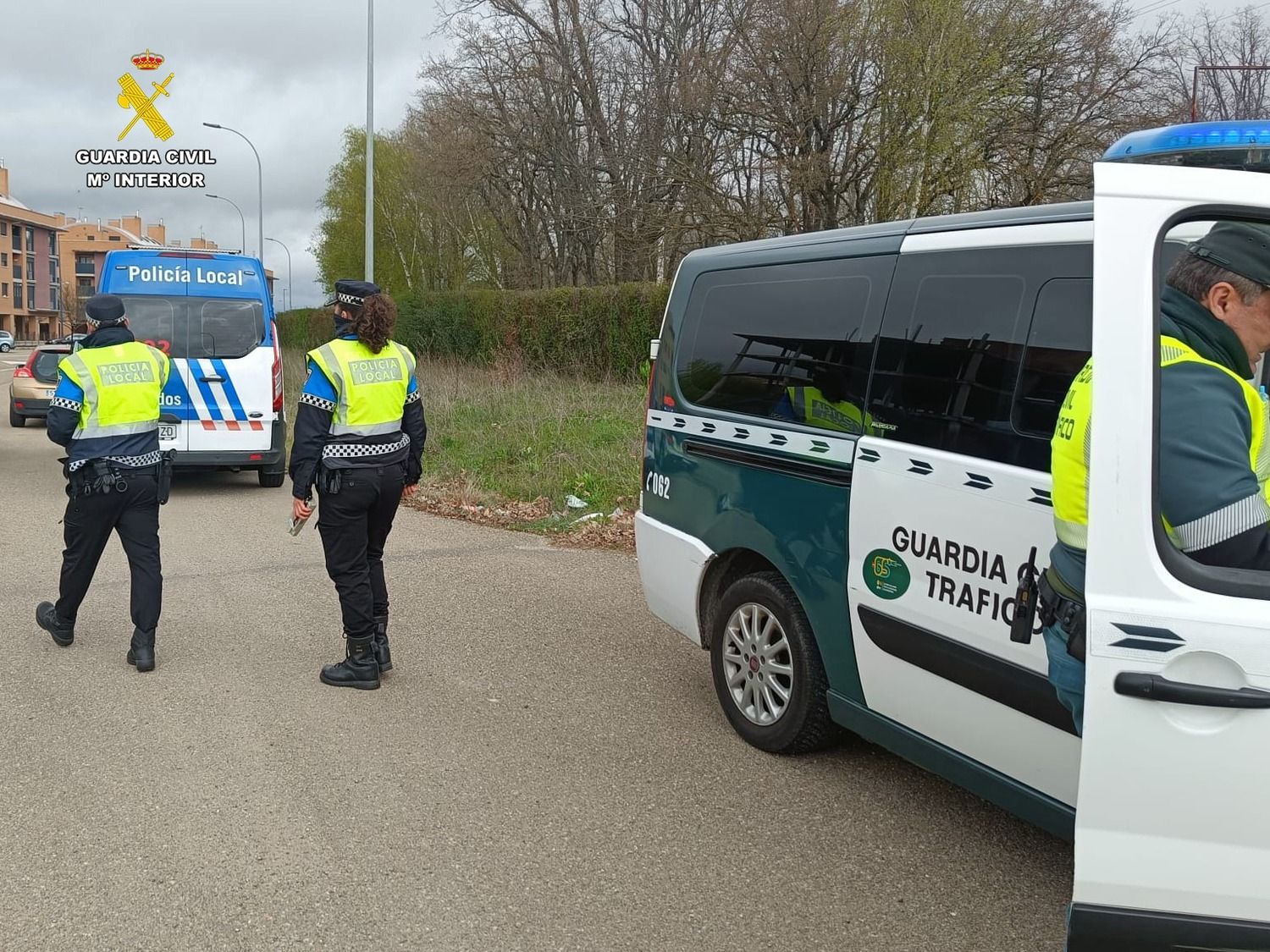 Control de la Guardia Civil y la Policia Local