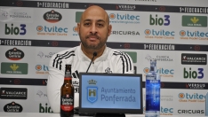 El entrenador de la Ponferradina, Mehdi Nafti El entrenador de la Ponferradina, Mehdi Nafti