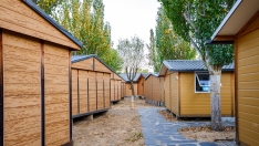 Bungalows imagen istock autor Corbalan studio