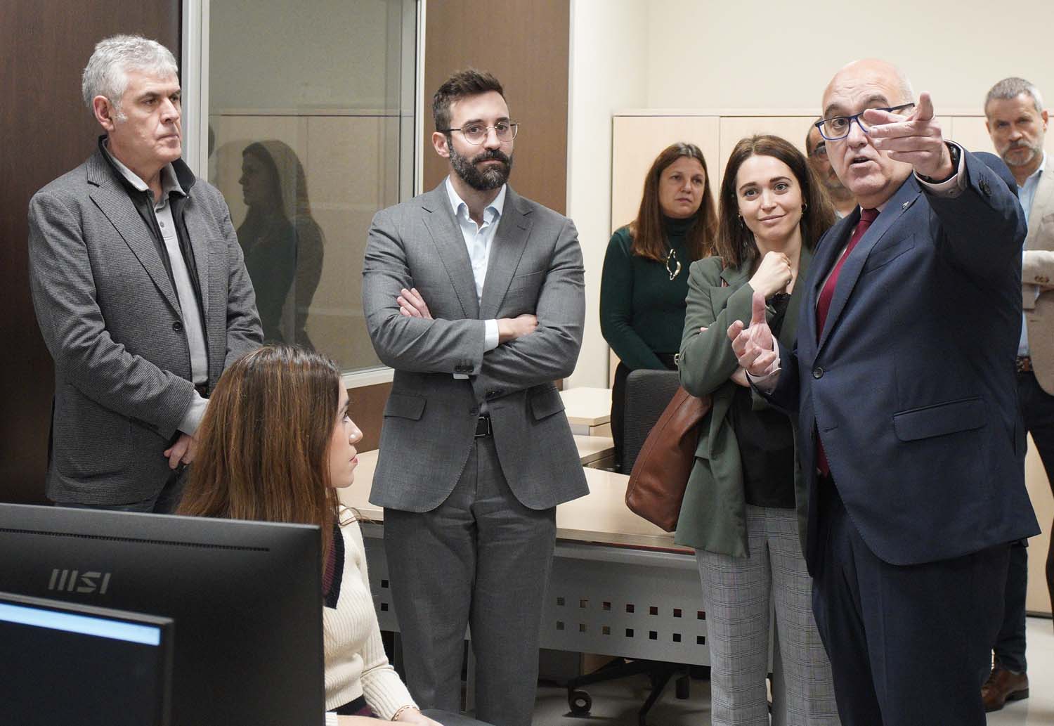 César Sánchez ICAL. El secretario de Estado de Energía, Joan Groizard (C), durante la inauguración del Laboratorio de Ciberseguridad Industrial de Ciuden (4)