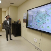 César Sánchez ICAL . El secretario de Estado de Energía, Joan Groizard (D), durante la inauguración del Laboratorio de Ciberseguridad Industrial de Ciuden