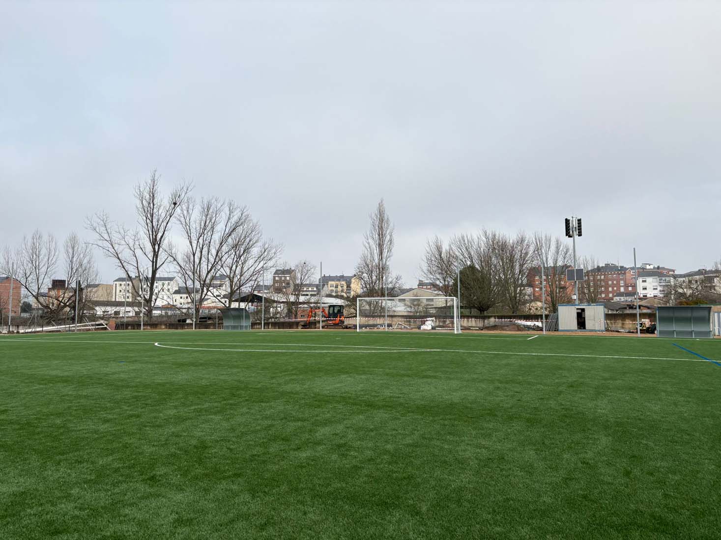 Campo de fútbol de Flores del Sil(2)