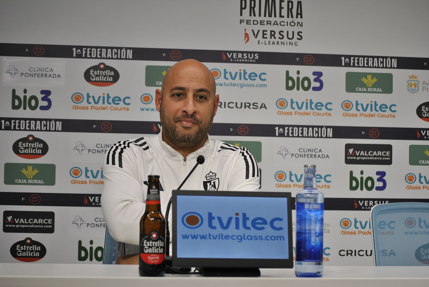 Nafti en rueda de prensa