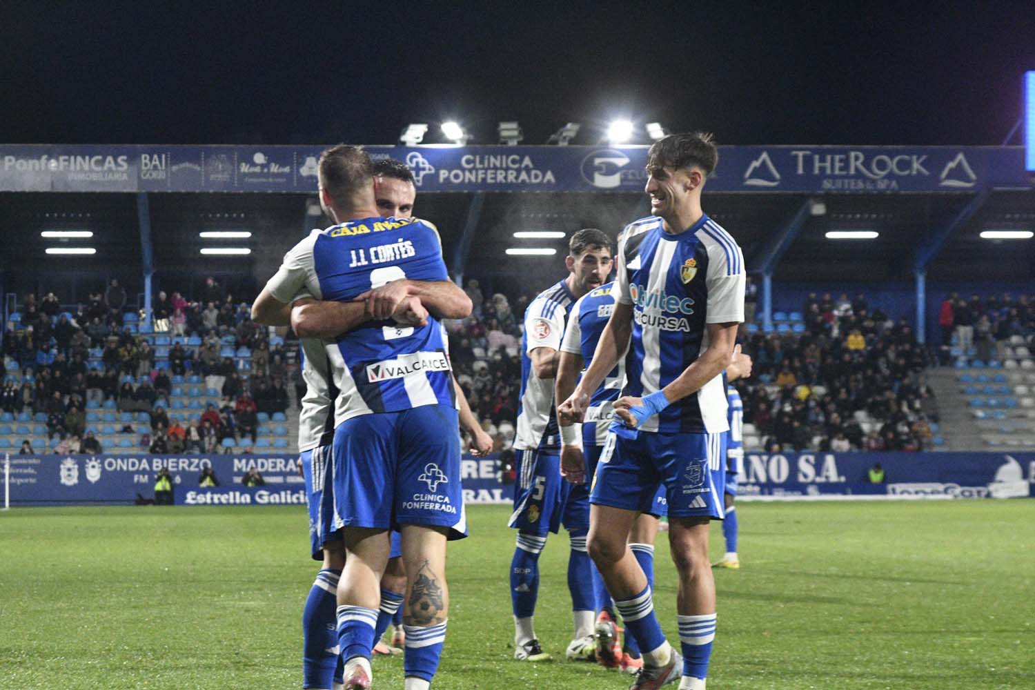 Segundo gol de la Ponferradina (24)