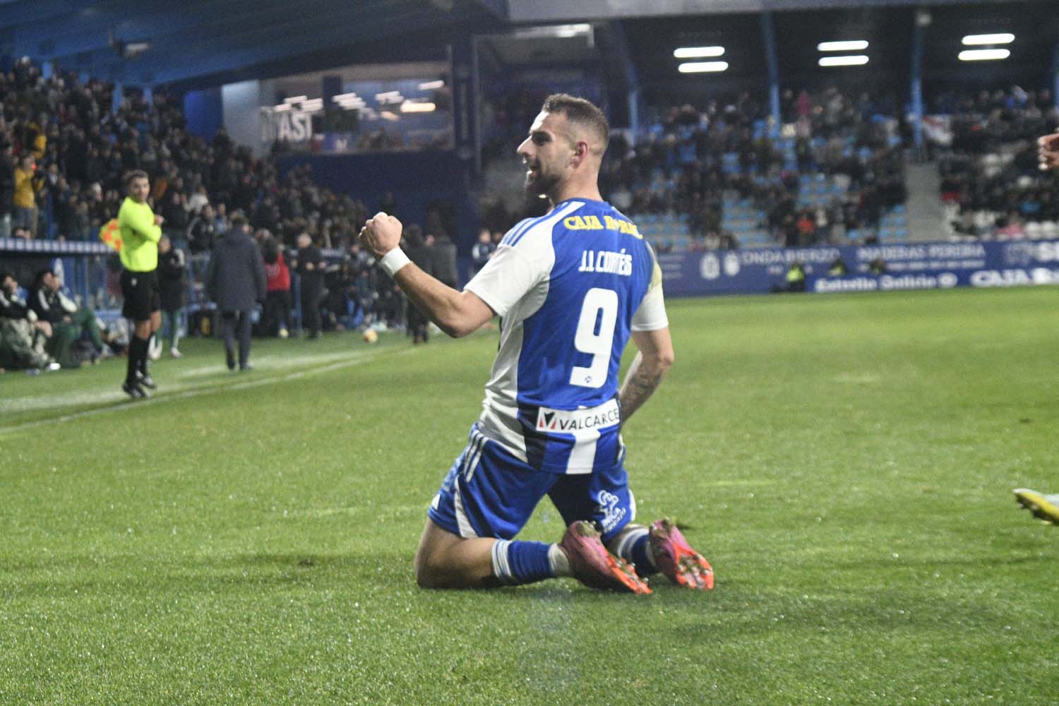 Segundo gol de la Ponferradina (29)