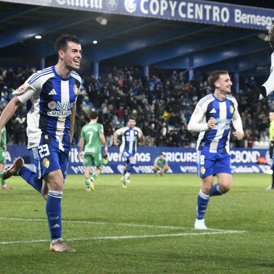 Mario Jorrín celebra su gol frente al Racing de Ferrol