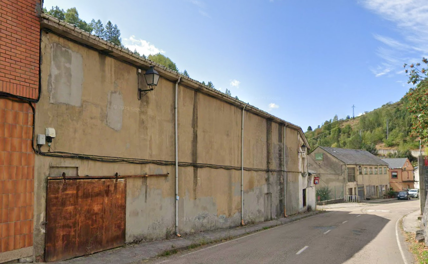 Antiguos cines de Tremor de Arriba. Street View