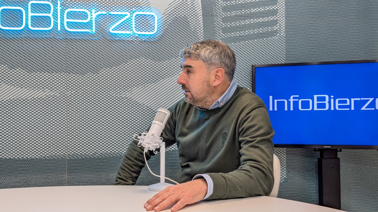 Javier Salgado, alcalde de Vega de Espinareda (6)