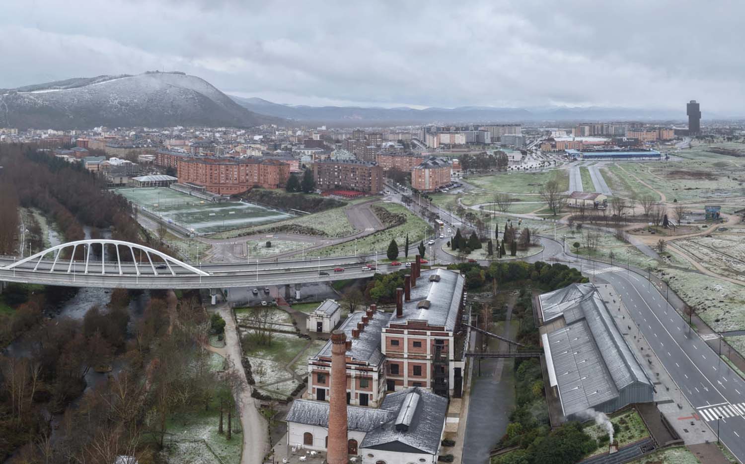 Panorámica de Ponferrada nevada