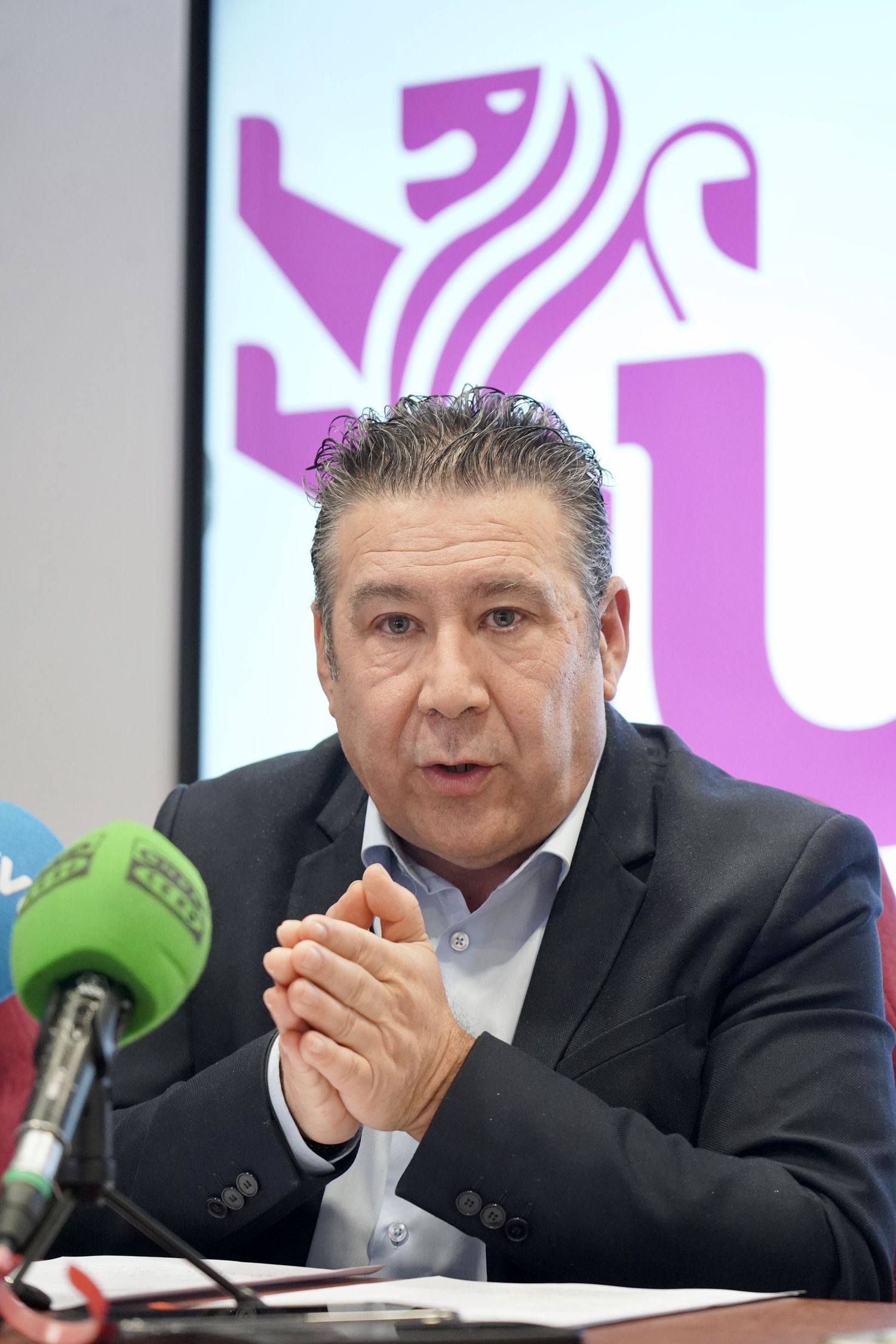 La secretaria general de Unión del Pueblo Leonés, Alicia Gallego, el vicesecretario general, Luis Mariano Santos, y el presidente, Carlos J. Salgado, valoran la legislatura que acaba de concluir en las Cortes de Castilla y León | Campillo / ICAL La secretaria general de Unión del Pueblo Leonés, Alicia Gallego, el vicesecretario general, Luis Mariano Santos, y el presidente, Carlos J. Salgado, valoran la legislatura que acaba de concluir en las Cortes de Castilla y León | Campillo / ICAL