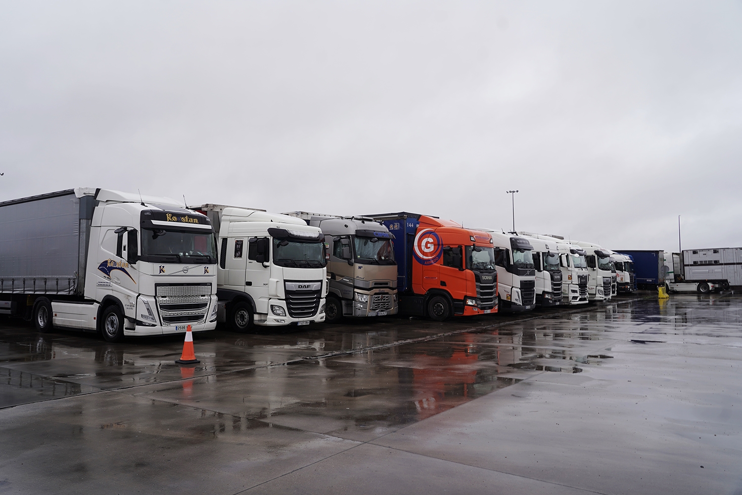 Embolsamiento de camiones en la A66