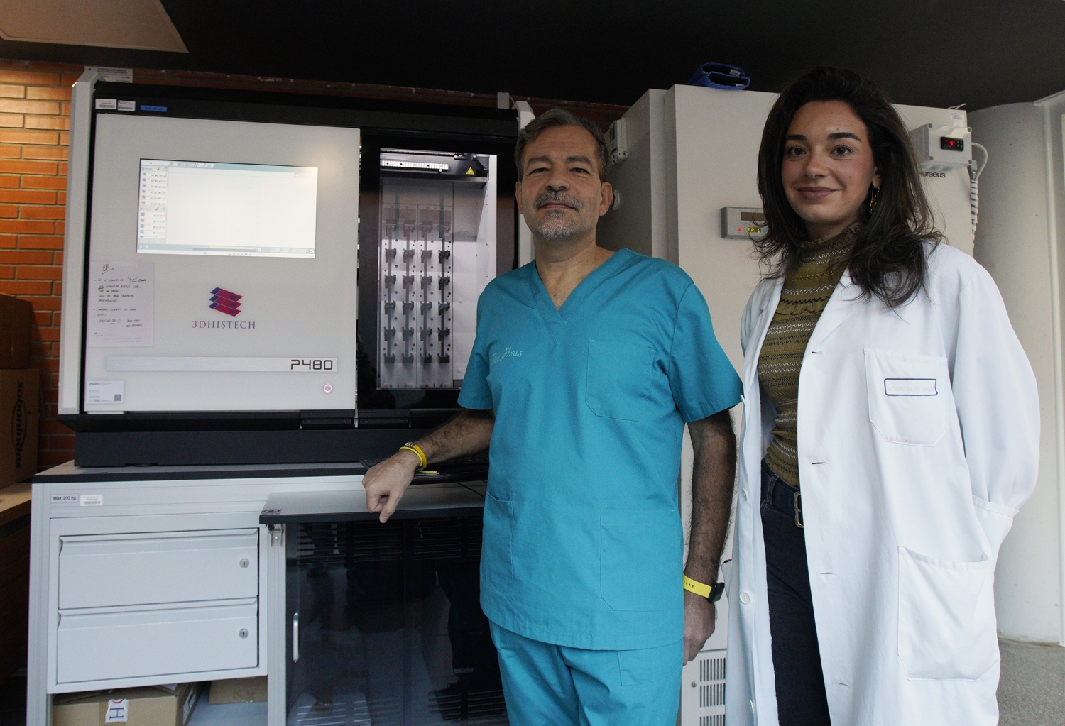 César Sánchez / ICAL . Los patólogos del hospital El Bierzo de Ponferrada, Ángel Fernández y Zita Álvarez (4)