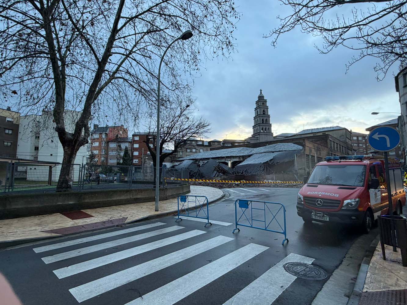 Derrumbe de un edificio en el barrio de San Ignacio en Ponferrada (2)
