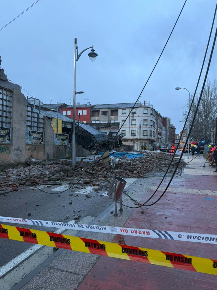 Derrumbe del edificio en el barrio San Ignacio (1)
