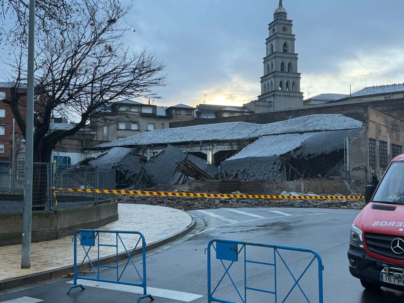 Derrumbe de un edificio en el barrio de San Ignacio en Ponferrada (3)