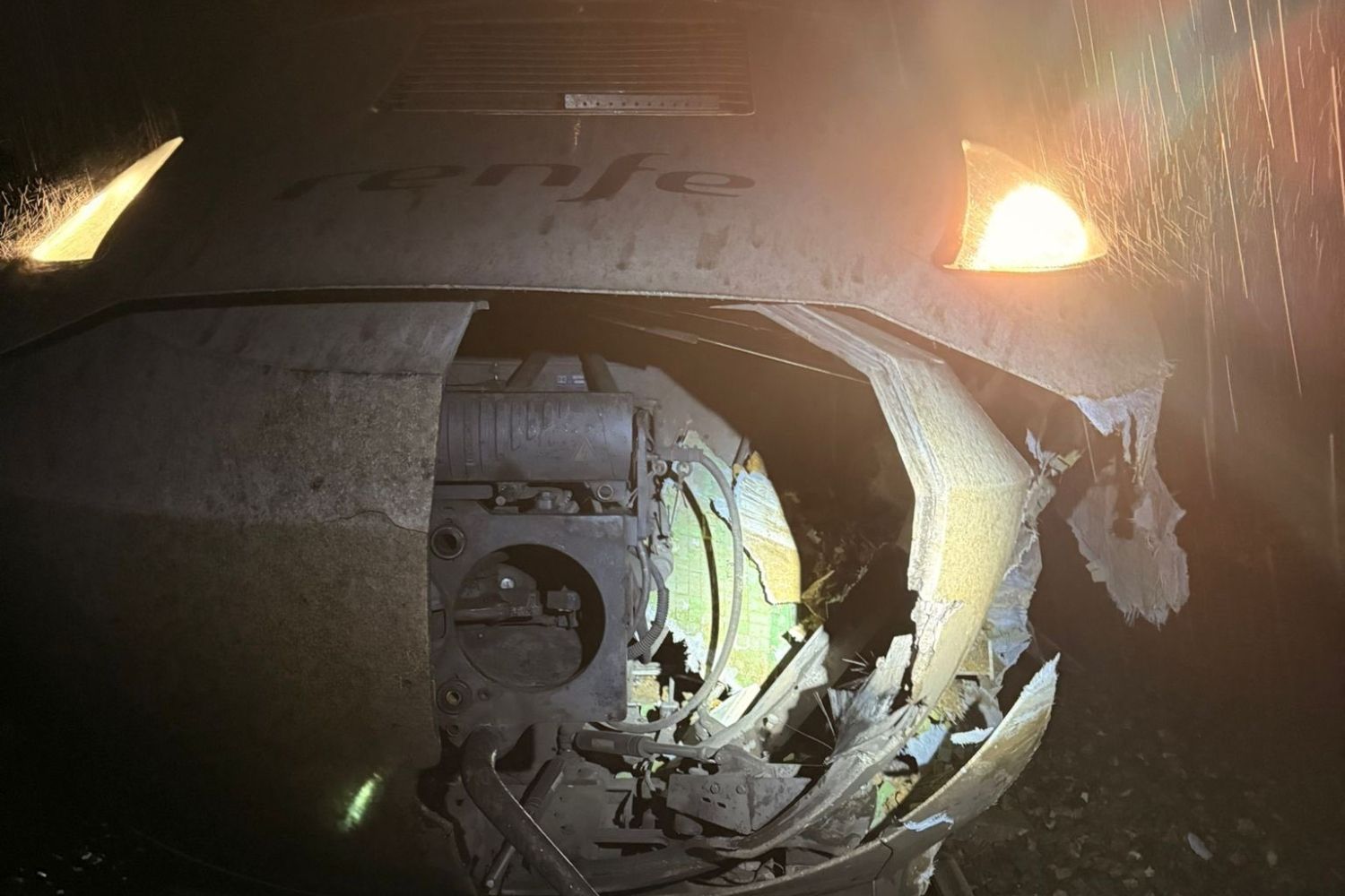 Imagen del accidente registrado en el Alvia 626 | Víctor de Elena Imagen del accidente registrado en el Alvia 626 | Víctor de Elena