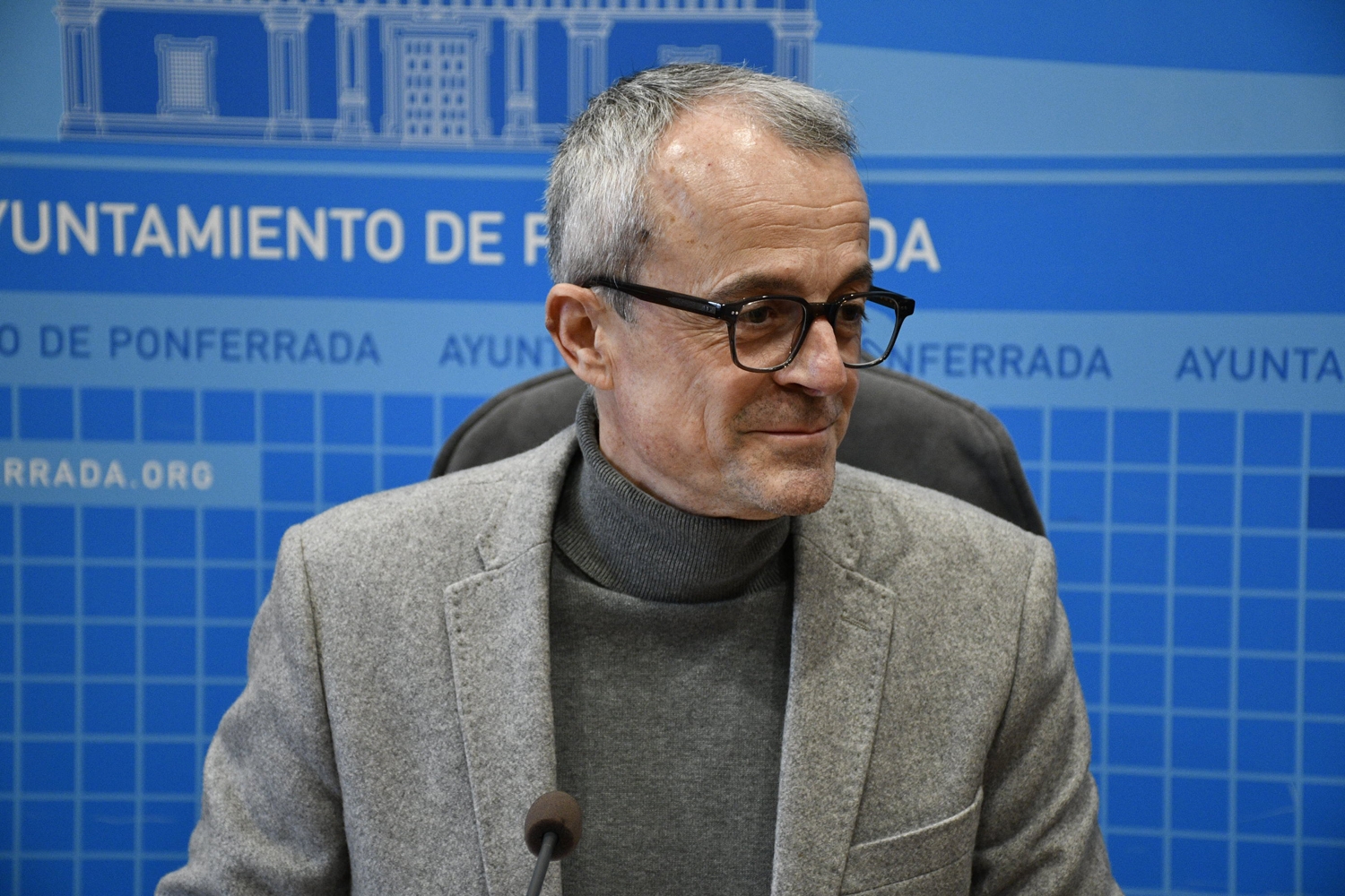 Luis A. Moreno (2) Luis A. Moreno (2)