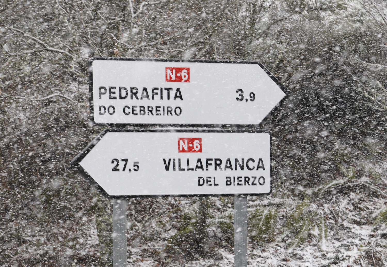 César SánchezICAL. Nieve en la localidad de El Castro, limítrofe con Galicia (10)