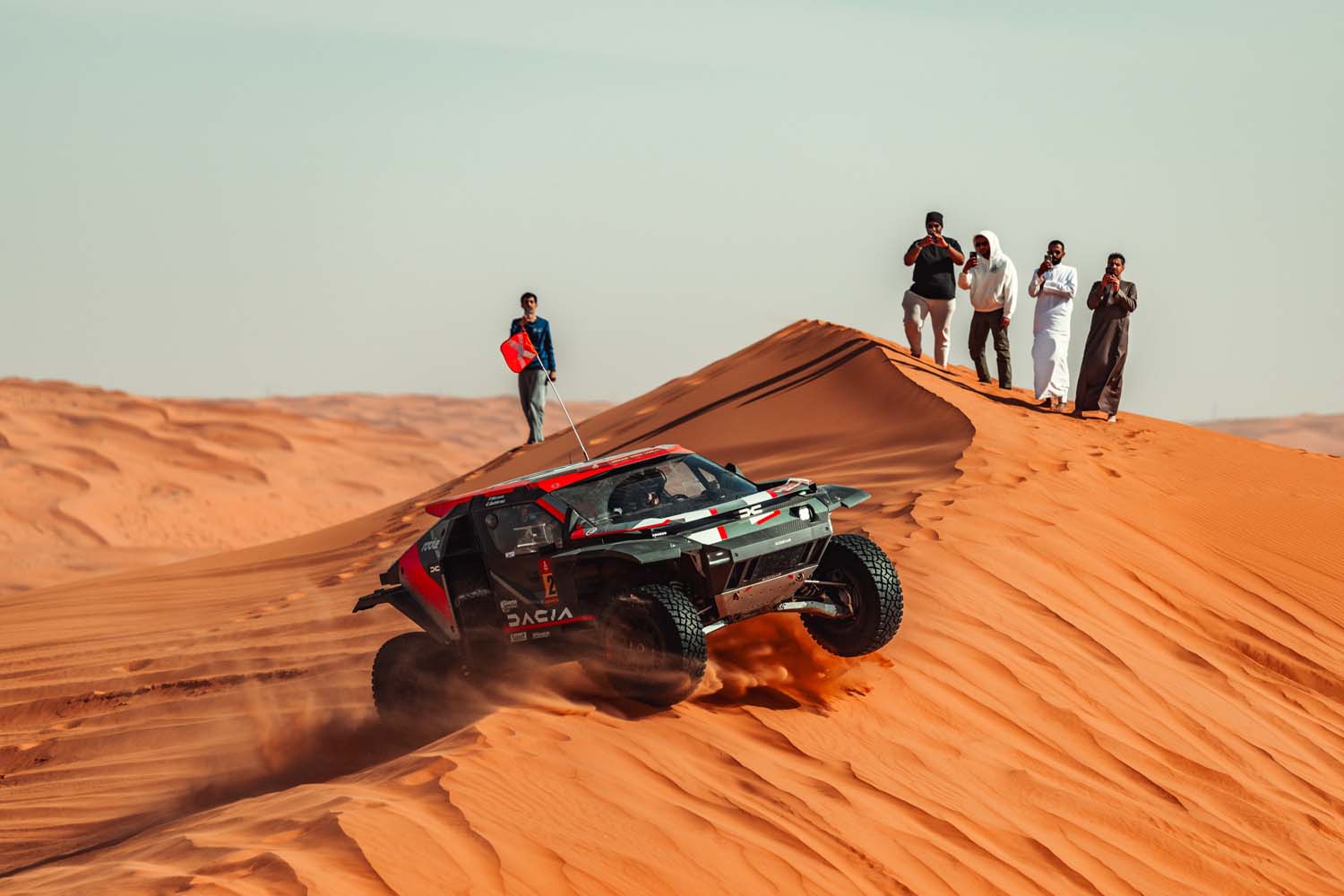 Dacia Sandriders ICAL. La piloto Cristina Gutiérrez culmina su décimo Rally Dakar. En la imagen durante su participación en una de las etapas de la última edición (3)