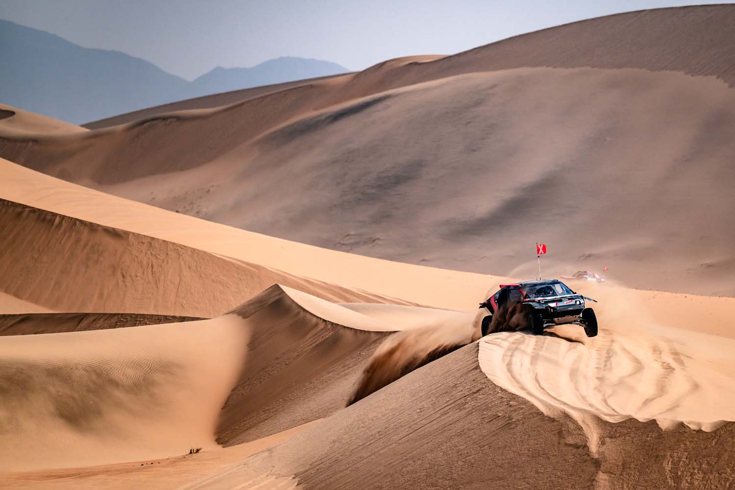 Dacia Sandriders ICAL. La piloto Cristina Gutiérrez culmina su décimo Rally Dakar. En la imagen durante su participación en una de las etapas de la última edición (2)