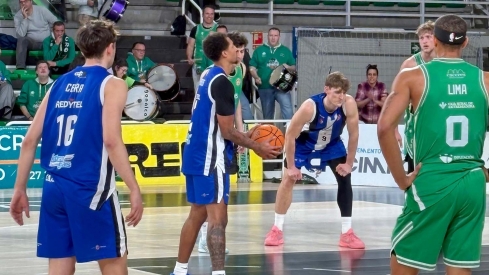 Baloncesto Ponferrada contra Cáceres Baloncesto Ponferrada contra Cáceres