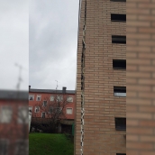 Grieta en el centro cívico de Santo Tomás.