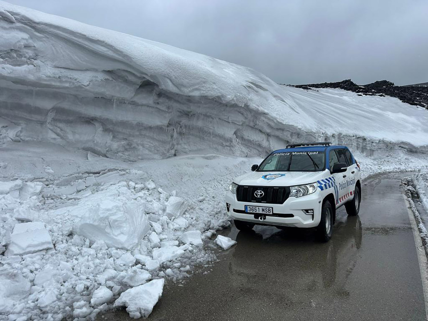 Reabierto el acceso entre el Alto de Bouzas y el Alto de la Cruz.