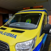 Ambulancia en el Hospital del Bierzo