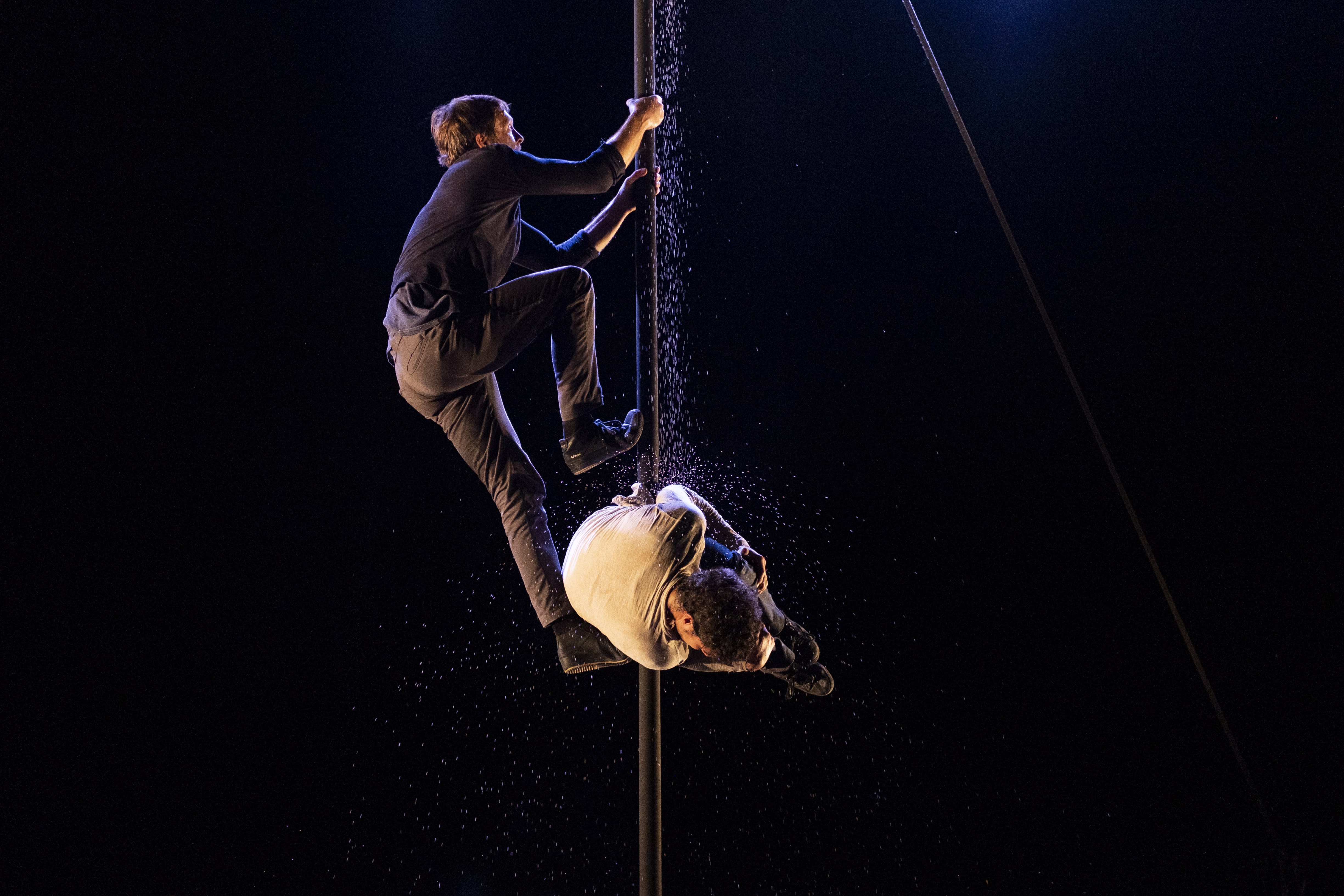 Escena de la obra "Latas"
