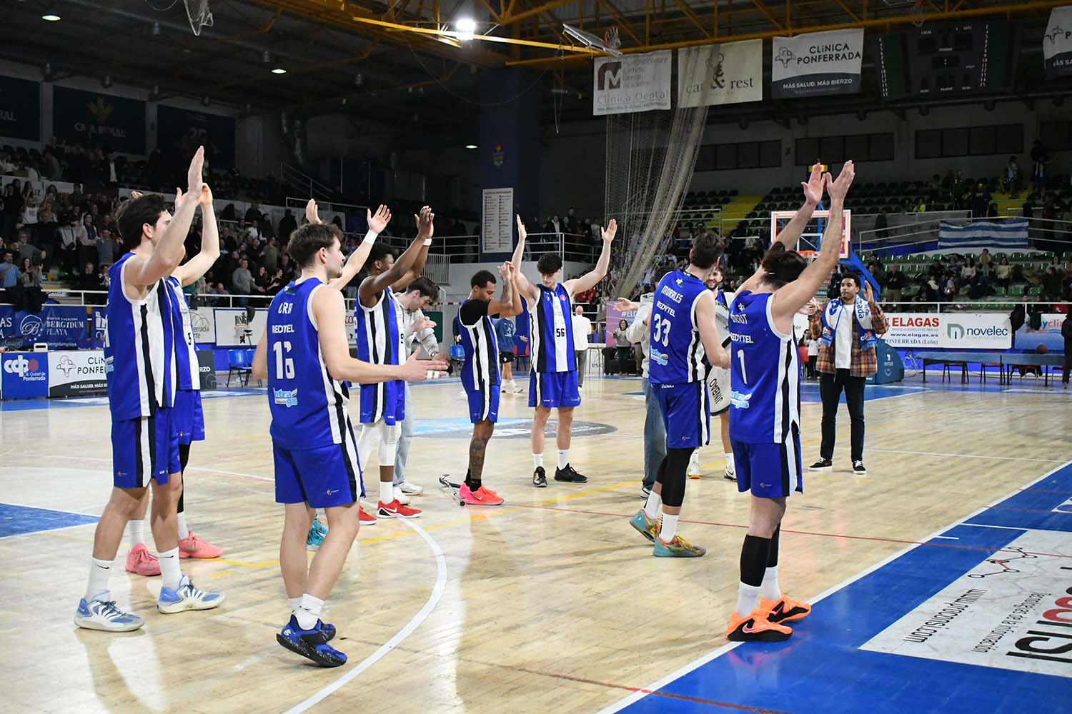 Baloncesto Clínica Ponferrada en un partido