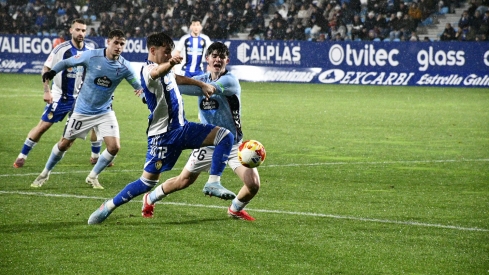 Primera parte del partido entre la Ponferradina y el Celta Fortuna (9)