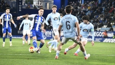 Primera parte del partido entre la Ponferradina y el Celta Fortuna (19)