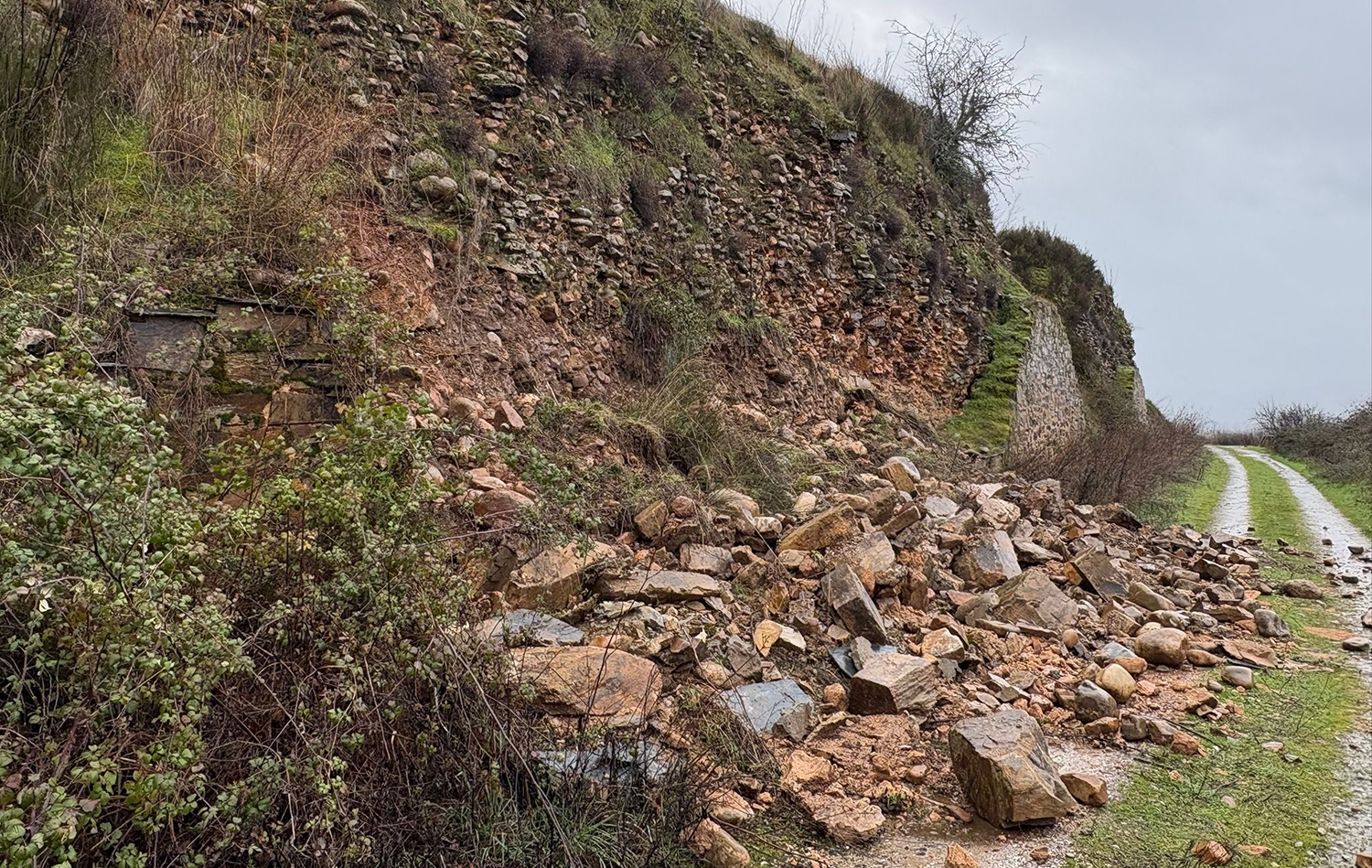 Derrumbe de la muralla de Castro Ventosa 