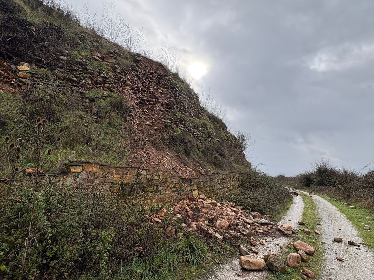 Derrumbe de la muralla de Castro Ventosa