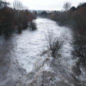 César Sánchez ICAL. Aumento del caudal del río Sil a su paso por Ponferrada