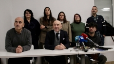 Peio García / ICAL . La plataforma creada por la Comisión de Fiestas de Villamanín da una rueda de prensa para informar sobre el desarrollo del proceso de registro