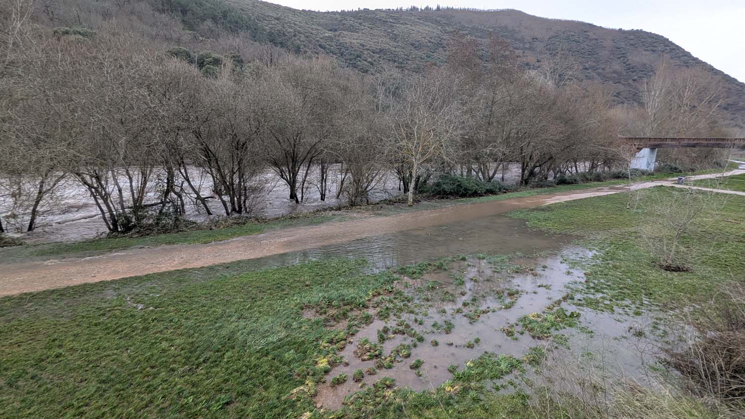 Desborde del Sil a su paso por Ponferrada (1)