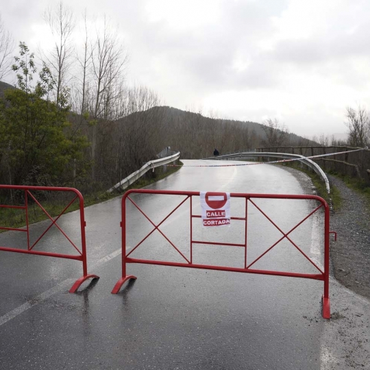 César Sánchez  ICAL. Desbordamiento de ríos en varias localidades de la comarca del Bierzo (6)