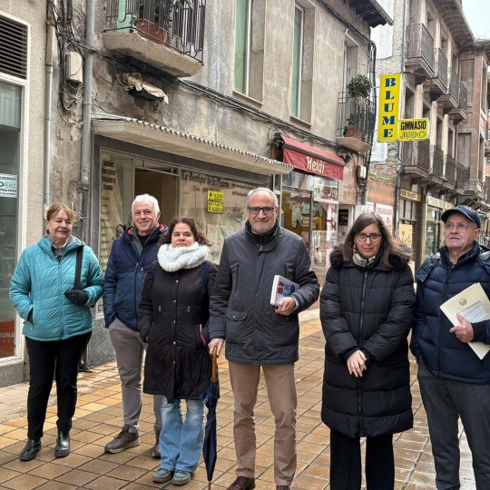 El PSOE de Ponferrada acusa al equipo de gobierno de "maquillar" los datos: "2025 terminó con 18 comercios menos"