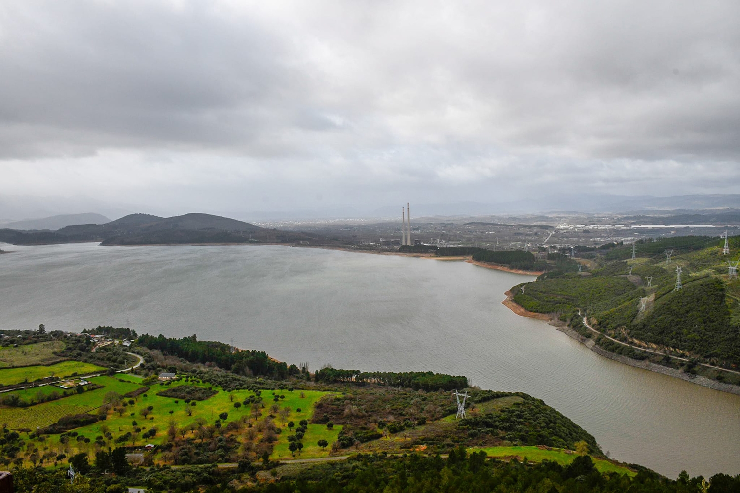 Últimas imágenes de las chimeneas de Compostilla 