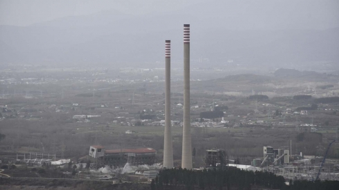 Demolición de las chimeneas de Compostilla Dani Merino (2)