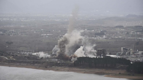 Demolición de las chimeneas de Compostilla Dani Merino (16)